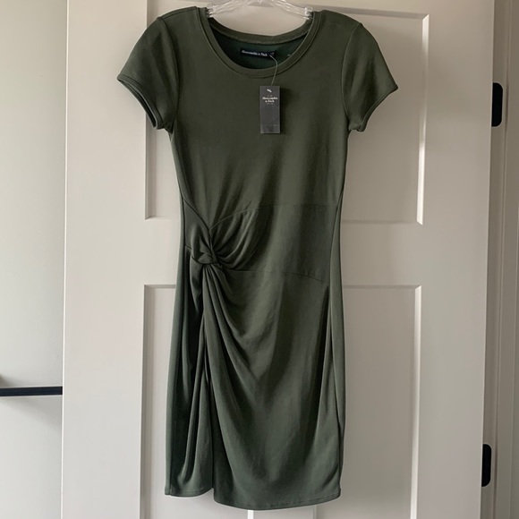 Abercrombie & Fitch Dresses & Skirts - NWT Abercrombie and Fitch Dress